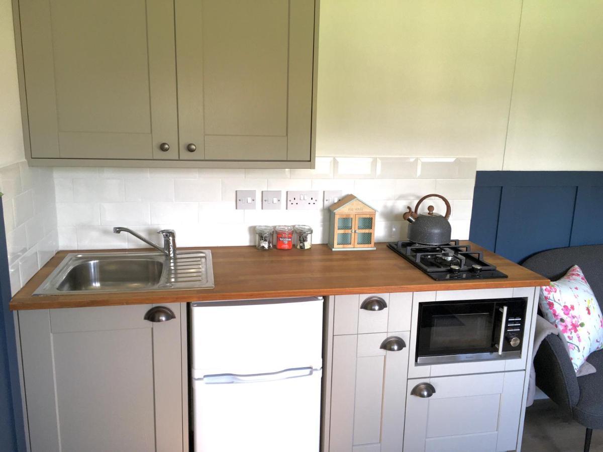 Rosemary Shepherds Hut, Clay Bank Huts Ingleby Greenhow Exterior photo